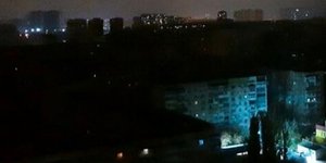 Η Οδησσός βυθισμένη στο σκοτάδι ύστερα από ρωσικό χτύπημα στο σύστημα ηλεκτροδότησής της