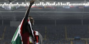 Ο Ολυμπιονίκης Ντέιβιντ Ρουντίσα γλίτωσε από αεροπορική συντριβή