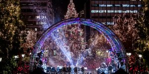 μοβ σκηνη συνταγμα