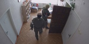 Ρώσοι στρατιώτες σε ορφανοτροφείο στην Ουκρανία