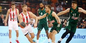 Γουόλτερς εναντίον Γουόκαπ στο ντέρμπι Ολυμπιακός - Παναθηναϊκός