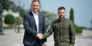 Ο πρόεδρος της Πολωνίας Αντρέι Ντούντα και Ουκρανίας Βολοντιμίρ Ζελένσκι 