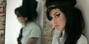 Life: Η Μαρίσα Αμπέλα ως Έιμι Γουάινχαουζ στο «Back to Black»	