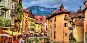 Ανσί/Shutterstock