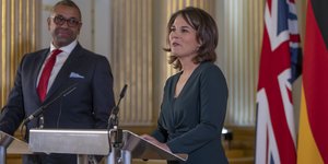 Συνάντηση Κλέβερλι - Μπέρμποκ 