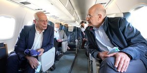 Νίκος Δένδιας και Ζοζέπ Μπορέλ εν πτήσει