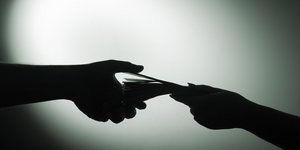 Διαφάνεια: Η Ελλάδα βελτιωμένη κατά 16 θέσεις στο δείκτη αντίληψης της διαφθοράς