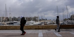 δυο με κουκουλες