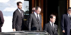 Φίλιππος Νικόλοας Παύλος στην κηδεία του τέως βασιλιά Κωνσταντίνου