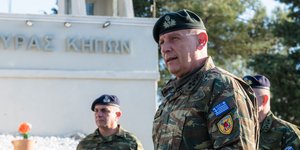 Ανανεώθηκε η θητεία του αρχηγού ΓΕΕΘΑ Κωνσταντίνου Φλώρου