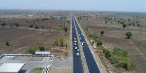 Κατασκευή δρόμου στην Ινδία