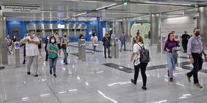 μετρο πανε ερχονται 