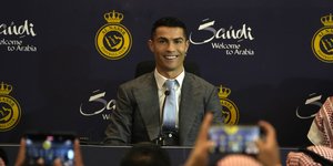 O Κριστιάνο Ρονάλντο στην παρουσίασή του στην Αλ Νασρ
