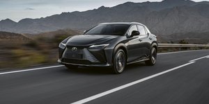 Lexus RZ 450e