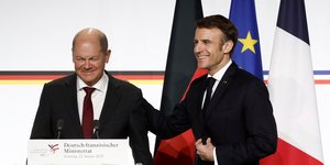 Εμανουέλ Μακρόν και Όλαφ Σολτς