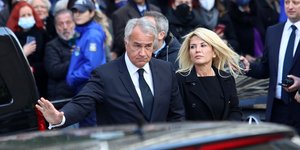 Ο Μάκης Βορίδης στην κηδεία του τέως βασιλιά Κωνσταντίνου