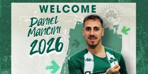 O Μαντσίνι με τη φανέλα του Παναθηναϊκού