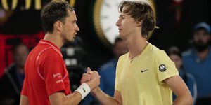 Μεντβέντεφ-Κόρντα