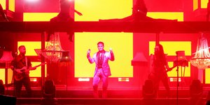 Οι Μέλισσες επί σκηνής