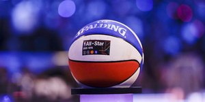 Η μπάλα μπάσκετ του All Star Game στο NBA