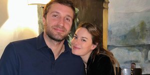 Ο Τεό Νιάρχος με την σύντροφό του