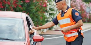 Οδηγούσε χωρίς δίπλωμα και έλαβε πρόστιμο μαμούθ