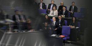 Ο καγκελάριος της Γερμανίας, Όλαφ Σολτς στο βήμα της Bundestag