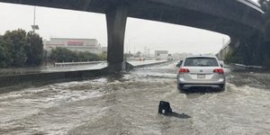 Πλημμύρες σε δρόμο στη Καλιφόρνια