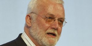  Ράσελ Μπάνκς