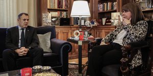 Η Πρόεδρος της Δημοκρατίας, Κατερίνα Σακελλαροπούλου και ο ΥΕΘΑ Νίκος Παναγιωτόπουλος/ Φωτογραφία: ΒΑΣΙΛΗΣ ΡΕΜΠΑΠΗΣ/EUROKINISSI