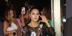 Η Σάλμα Χάγιεκ πιο σέξι από ποτέ