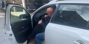 Η στιγμή που ιδιοκτήτης σκύλου ξαναβλέπει το λυκόσκυλό του μετά από 5 χρόνια 