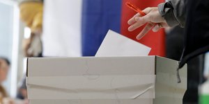 Σλοβακία: Δημοψήφισμα για συνταγματική αναθεώρηση που θα επιτρέψει την προκήρυξη πρόωρων εκλογών