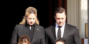 Η κόρη του τέως βασιλιά Θεοδώρα και ο αρραβωνιαστικός της
