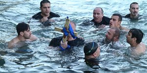 Με κάθε λαμπρότητα εορτάστηκαν τα Θεοφάνια στον Πειραιά