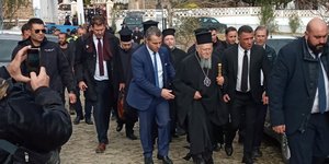 Ο Πατριάρχης Βαρθολομαίος στη κηδεία της αδερφής του/Φωτογραφία Facebook/Ιμβριακή Ένωση    