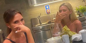 Βικτόρια Μπέκαμ και Νίκολα Πελτζ σε ένα σπάνιο στιγμιότυπο 