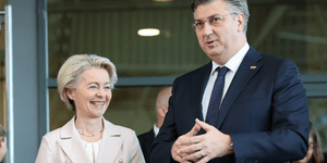 Η Ούρσουλα Φον Ντερ Λάιεν με τον Αντρέι Πλένκοβιτς