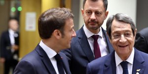 αναστασιαδης μακρον