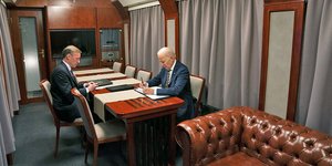 Το δεκάωρο ταξίδι του Τζο Μπάιντεν με τρένο στο Κίεβο