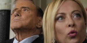 O ηγέτης της Forza Italia Μπερλουσκόνι και η πρωθυπουργός της Ιταλίας Μελόνι