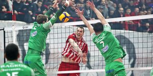 Φάση από τον πρώτο ημιτελικό ανάμεσα σε Ολυμπιακό και Παναθηναϊκό