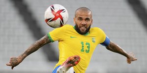 Ο Ντάνι Άλβες με τη φανέλα της Βραζιλίας