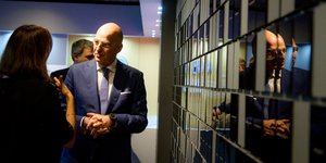 Ξενάγηση του Νίκου Δένδια στο Μουσείο της Διώρυγας του Παναμά