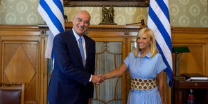 Συνάντηση του Νίκου Δένδια με την αντιπρόεδρο της Ουρουγουάης και πρόεδρο Γενικής Συνέλευσης & Γερουσίας, Μπεατρίζ Αργκιμόν