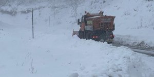 Εκχιονιστικό μηχάνημα στην Εύβοια