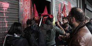 Επεισόδια στο υπουργείο Εργασίας