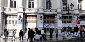 Από την κατάληψη στο Εθνικό Θέατρο