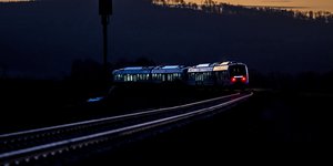 Τρένο στη Γερμανία τη νύχτα