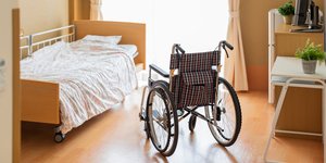 Γηροκομείο καροτσάκι